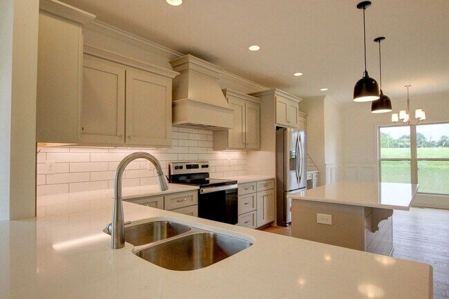 Building Photo - Custom Build in Sango.  Wow Factor