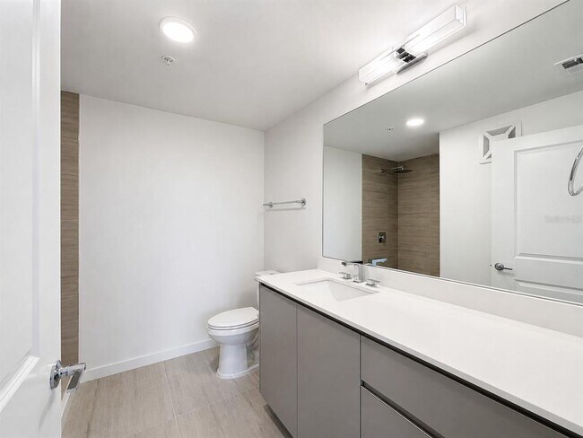 Building Photo - 5563 Millennia Park Dr