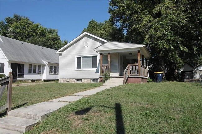 Building Photo - 2230 E 67th Terrace