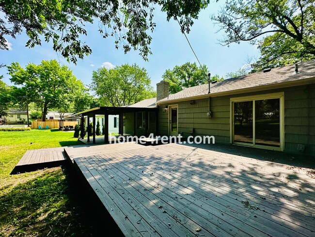 Building Photo - Beautiful Ranch Style, Overland Park Home ...