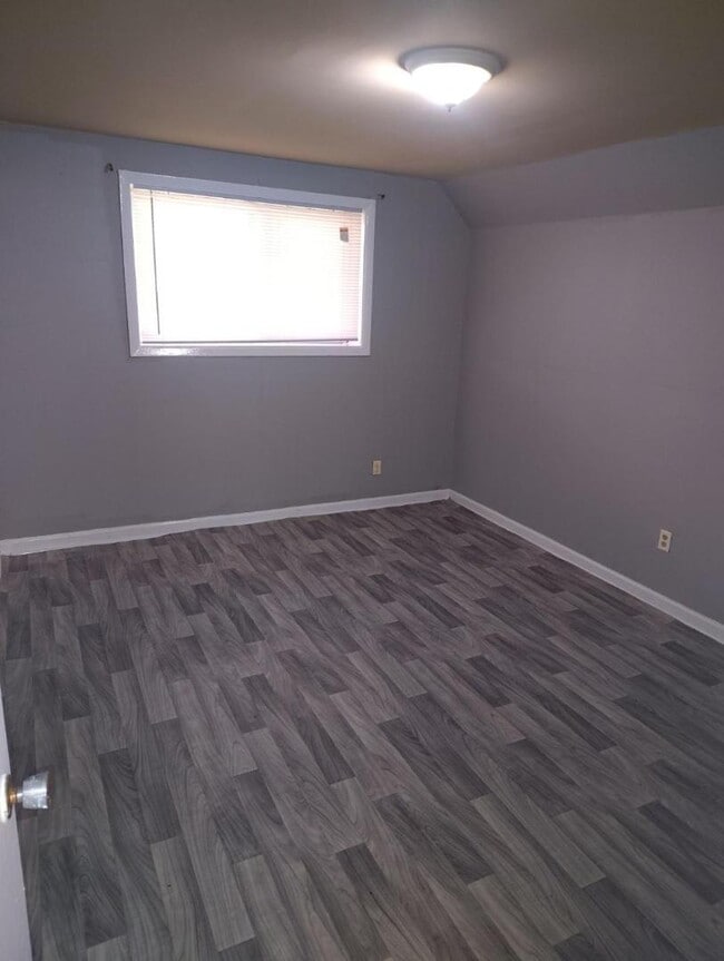 Building Photo - 609 Allen Dr