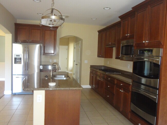 Building Photo - 1575 W Pelican Ct