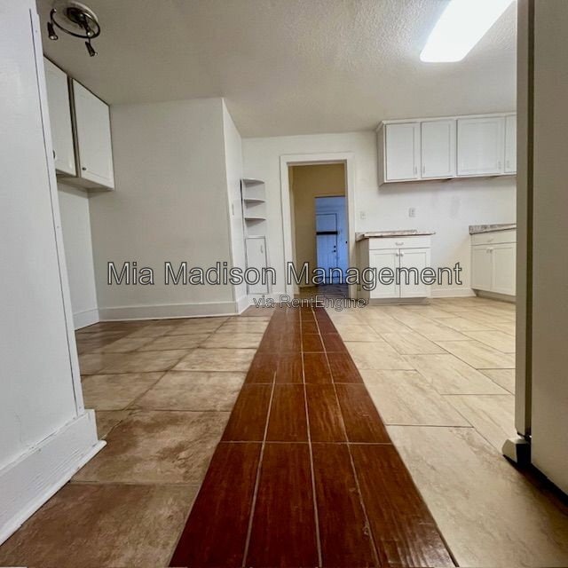 Building Photo - 211 W 59th St