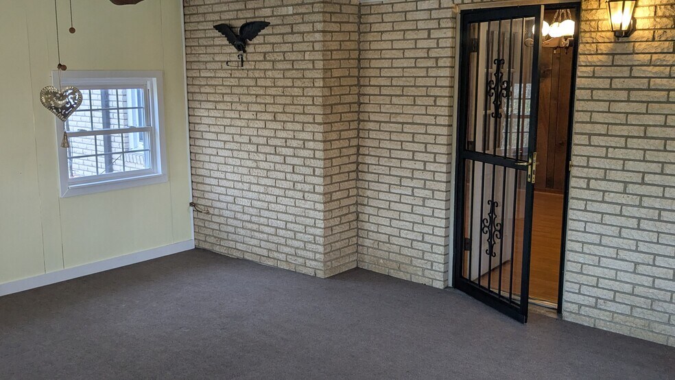 Building Photo - 226 Pigeon Roost Rd