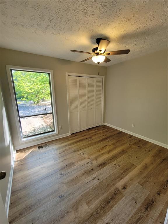 Building Photo - 205 Watkins Glen Dr NE