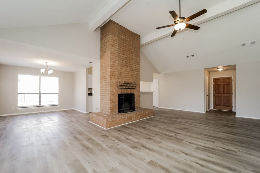 Building Photo - 7049 Ivy Pointe Row