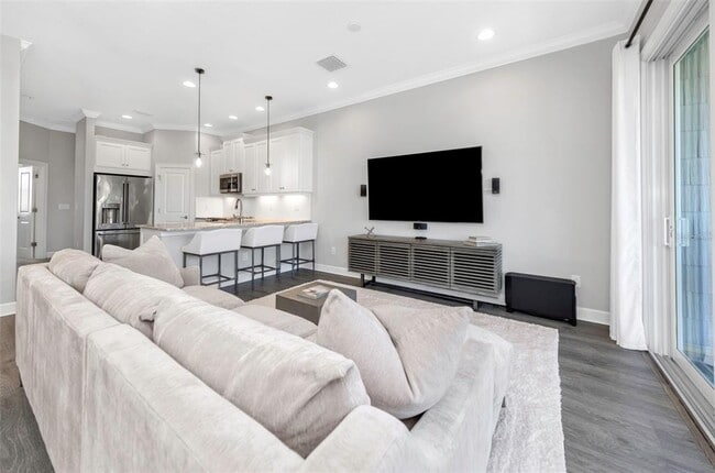 Building Photo - 4022 Rocky Shores Dr