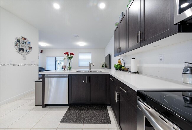 Building Photo - 28754 SW 134th Ct