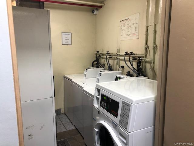 Building Photo - 87-20-87175 175th St