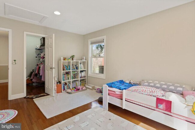 Building Photo - 7029 Old Dominion Dr