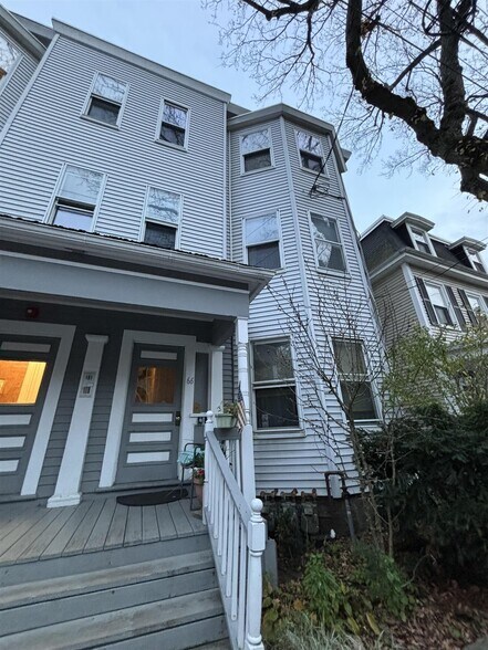 Building Photo - 62 Pleasant St