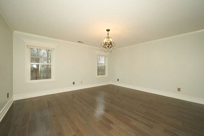 Building Photo - 4 BR with Great Floorplan in Carmel Schools!