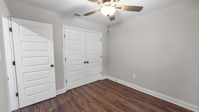 Building Photo - 1522 Woodard St