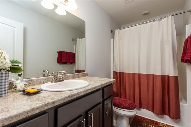 Building Photo - 5961 Uselton Dr