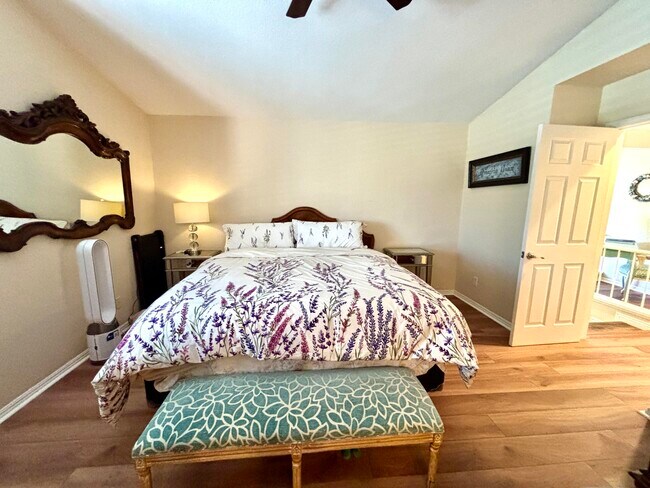 Building Photo - 76923 Turendot St