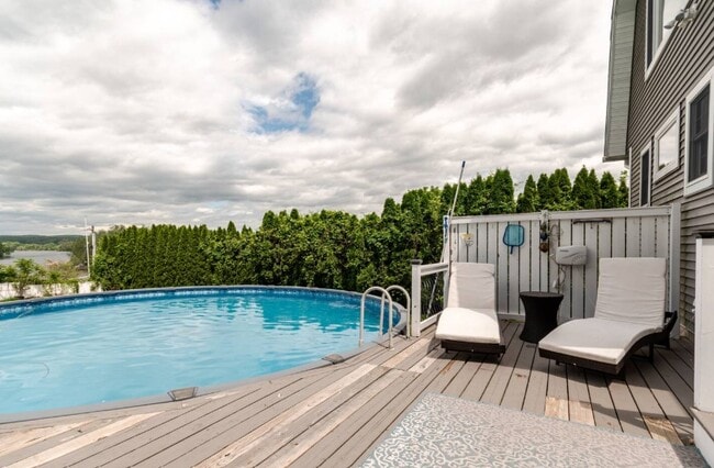 Building Photo - 45 Indian Hill Ave