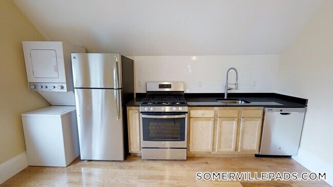 Building Photo - 48-50 Lowell St