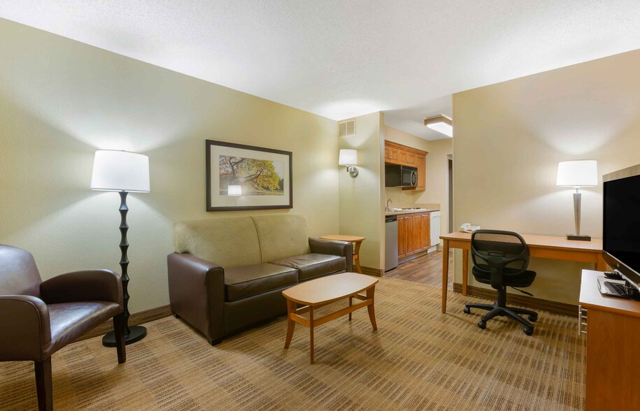 Building Photo - Furnished Studio-Findlay - Tiffin Avenue