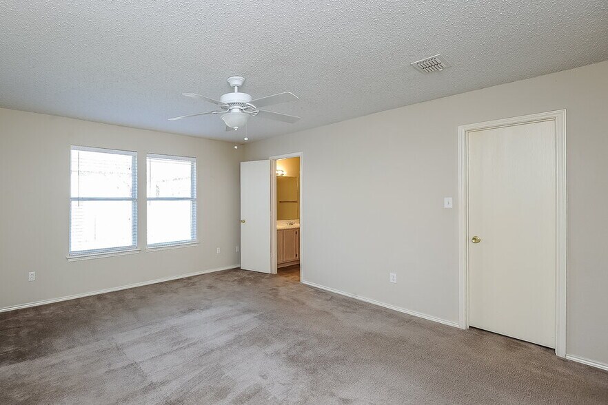 Building Photo - 6057 Arabian Ave