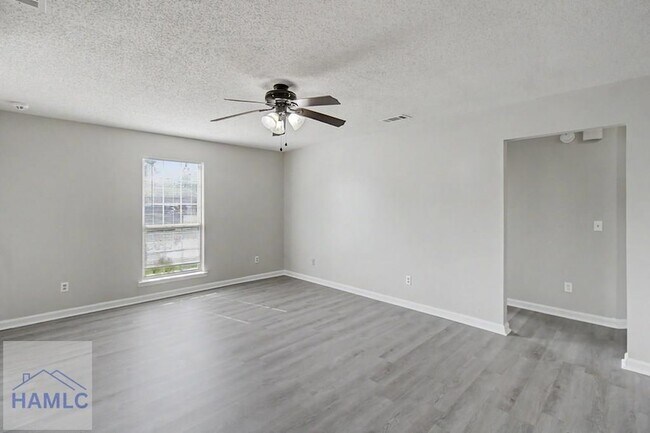Building Photo - 1651 Latham Ct