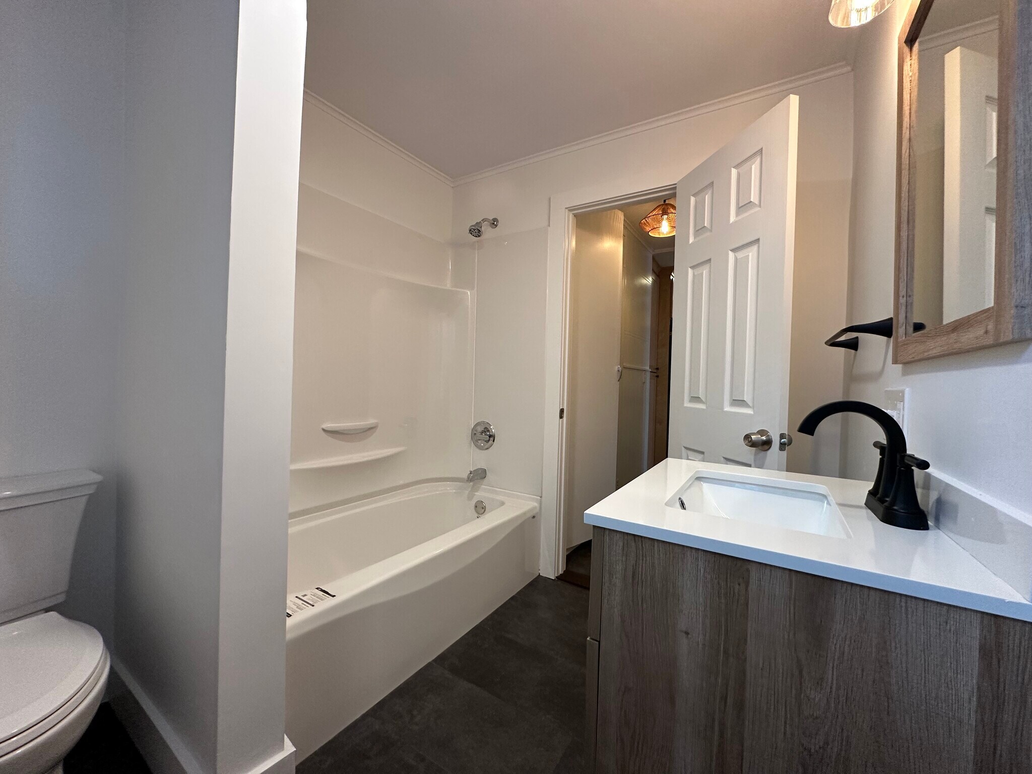 Building Photo - 1 Walnut St