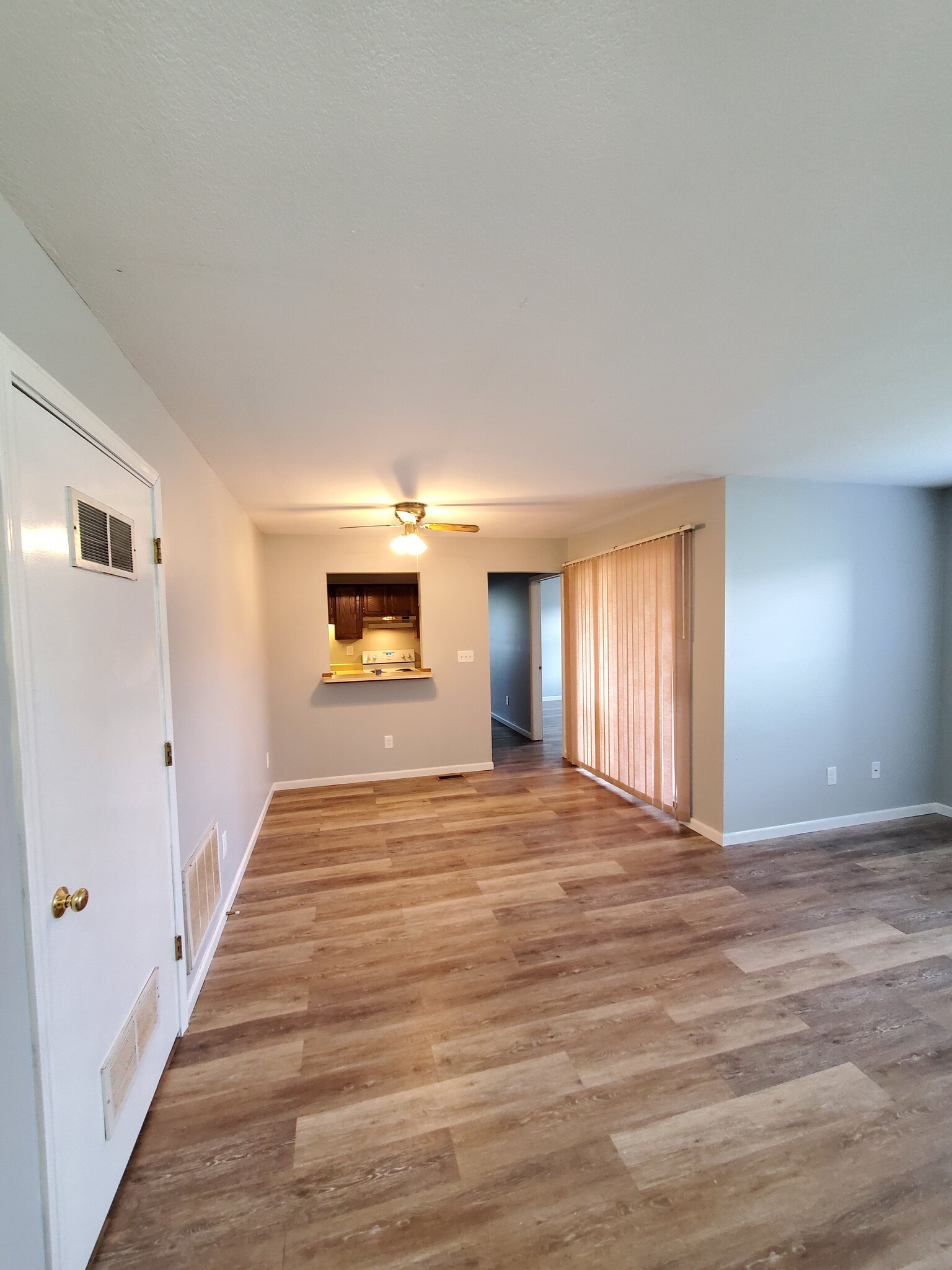 Entry - MeadowBrook Apartments