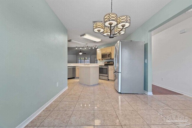 Building Photo - 547 Shiloh Dr