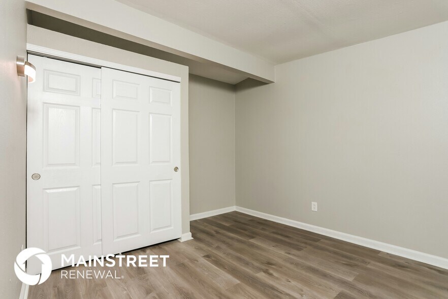Building Photo - 955 Robinwood Dr