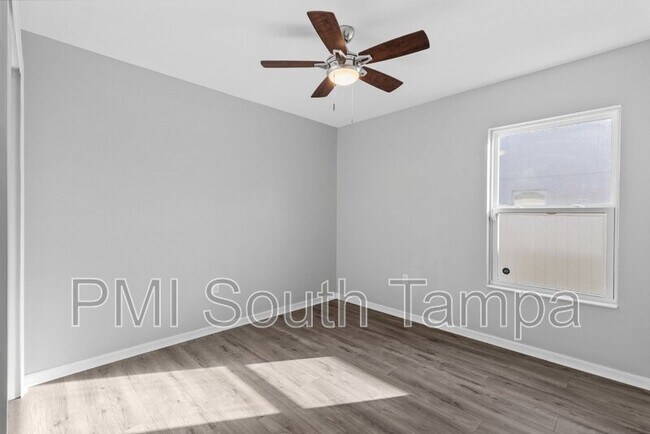 Building Photo - 10602 Massimo Dr