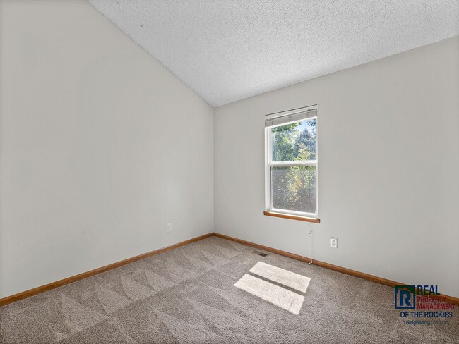 Building Photo - Newly Updated Home in Great Fort Collins L...