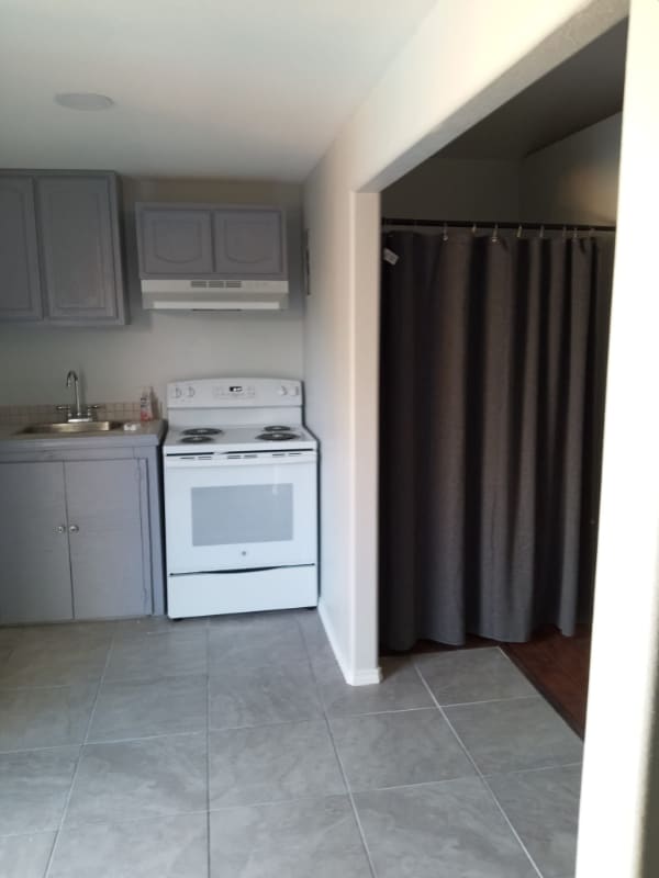 Building Photo - 1613 Terrace Dr