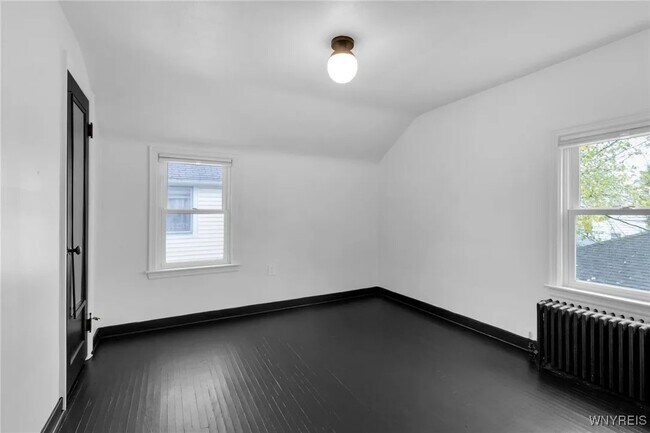 Building Photo - Callodine- 2 unit