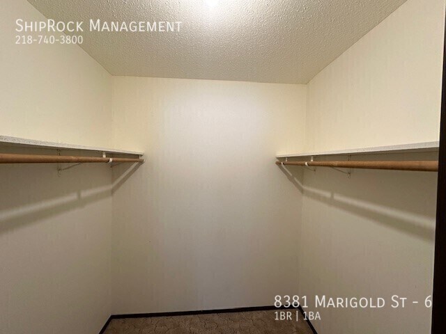 Building Photo - 8381 Marigold St