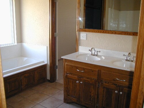 Building Photo - 3604 Kensington Dr