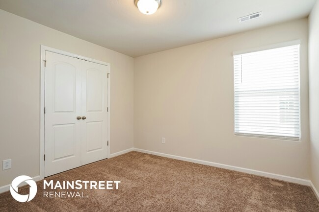 Building Photo - 609 Howling Wind Dr