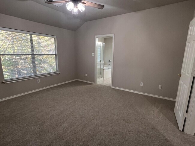 Building Photo - 114 N Camellia Grove Cir