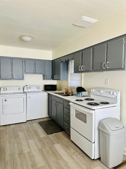 Building Photo - 112 Quincy St