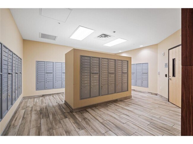 Building Photo - 1240 S 2nd St