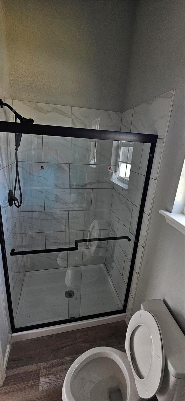 Building Photo - 1643 Railroad St