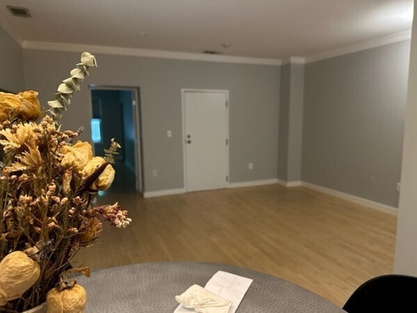 Building Photo - 47 N Mead St