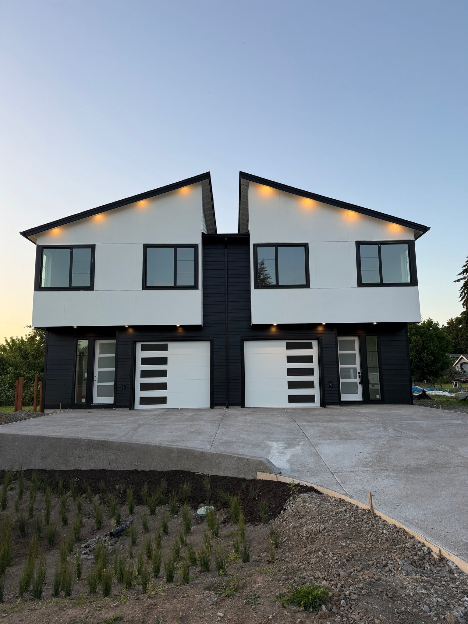Building Photo - 14143 S Jacobs Way