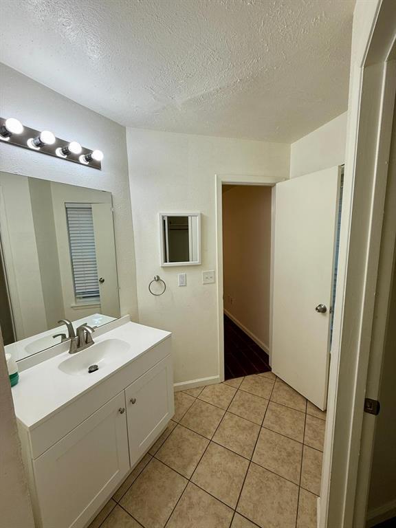 Building Photo - 18611 Bridoon Dr