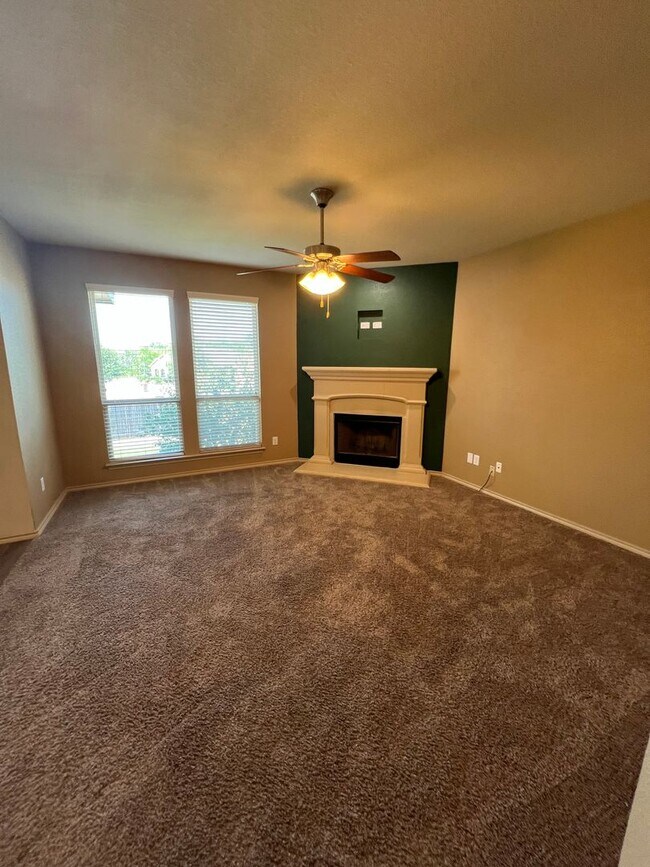 Building Photo - 1213 Ashley Dr
