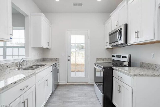 Building Photo - 1154 Evelynnview Ln