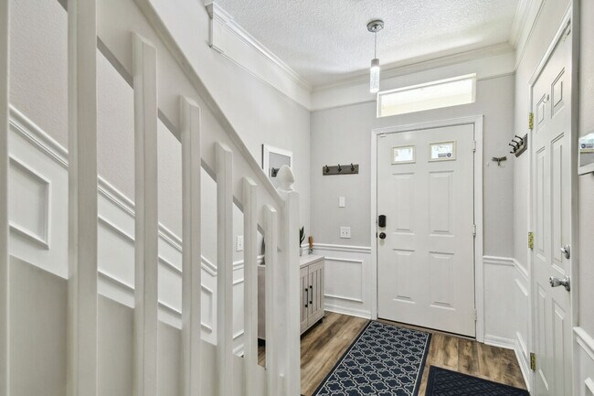 Building Photo - 3174 Bayshore Oaks Dr