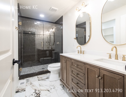 Building Photo - 8400 W 93rd St