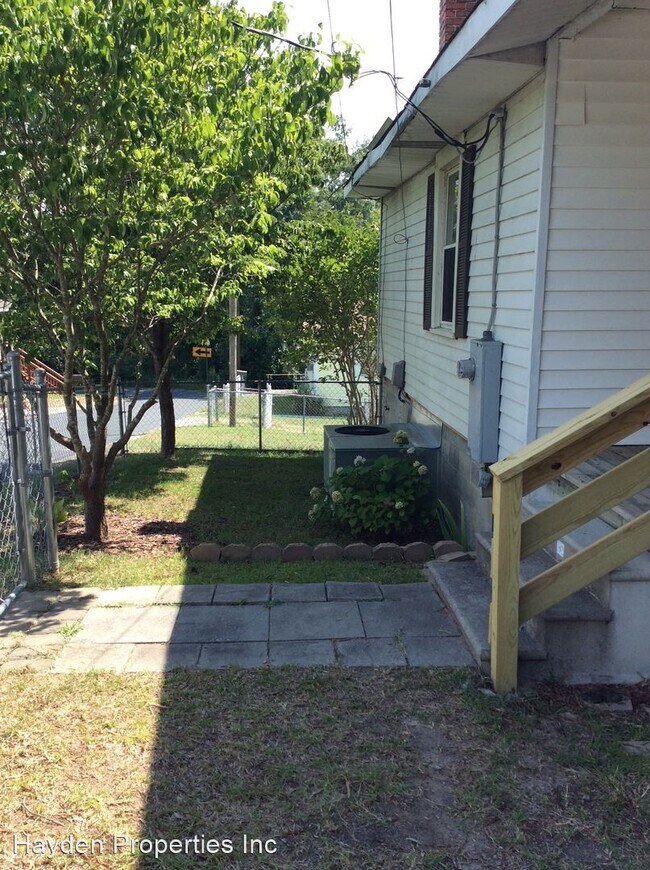 Building Photo - 2 br, 1 bath House - 216 Safie 5th Street