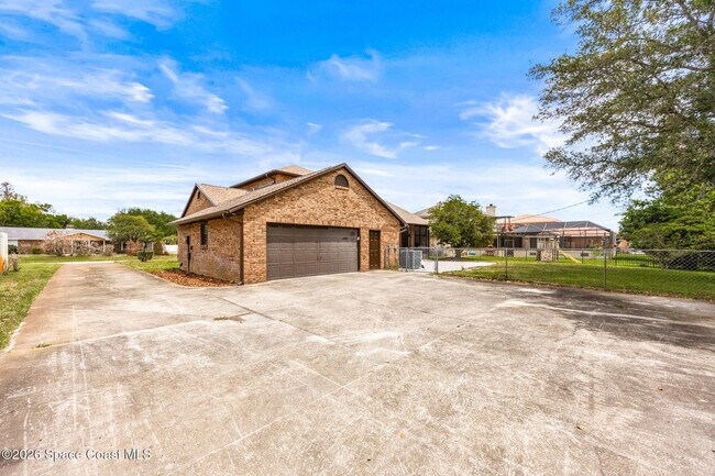 Building Photo - 105 Brookhill Dr