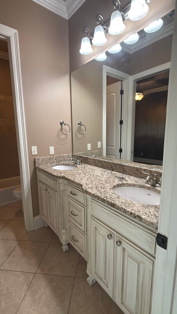 Building Photo - Rental Property in Twelve Oaks