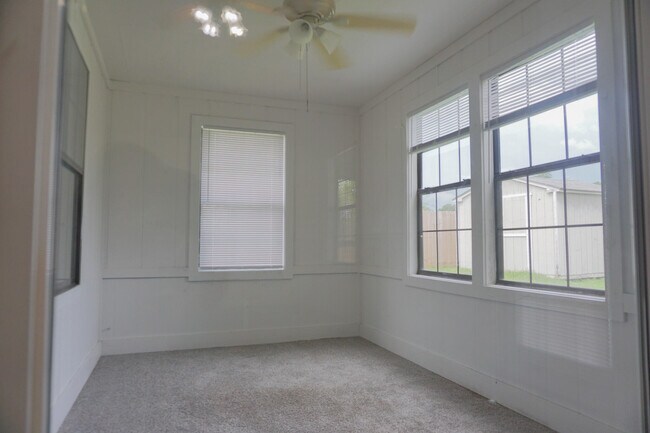Building Photo - 111 Palmetto Dr